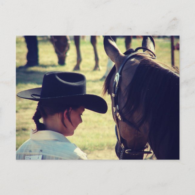 Carte Postale Une fille et son cheval (Devant)