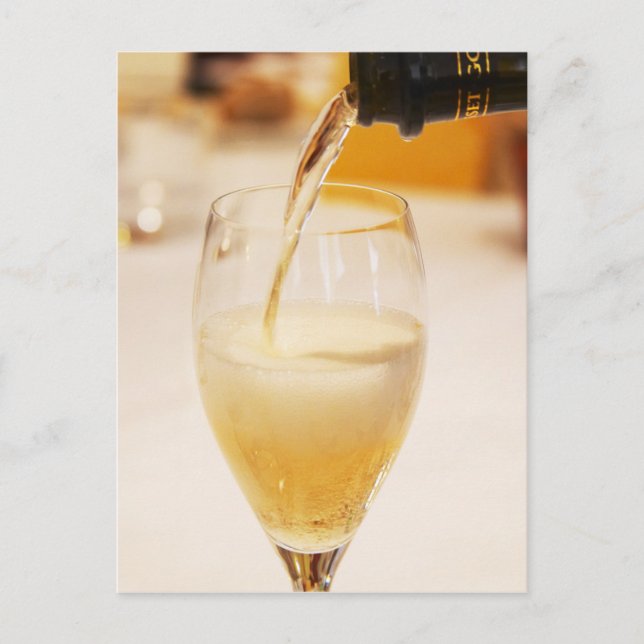 Carte Postale Une flûte en verre de champagne remplie de Gosset (Devant)