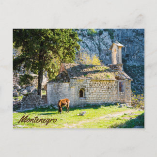 Carte Postale Une petite église dans les montagnes du Monténégro