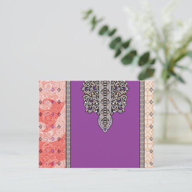 Carte Postale une photo d'un foulard avec un motif dessus (Debout devant)