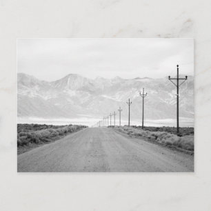 Carte Postale Une route solitaire et des lignes électriques Mo