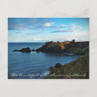 Une vue lointaine sur le château magique de Dunnot