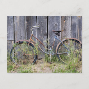 Carte Postale USA, Oregon, Bend. Une vieille moto délabrée