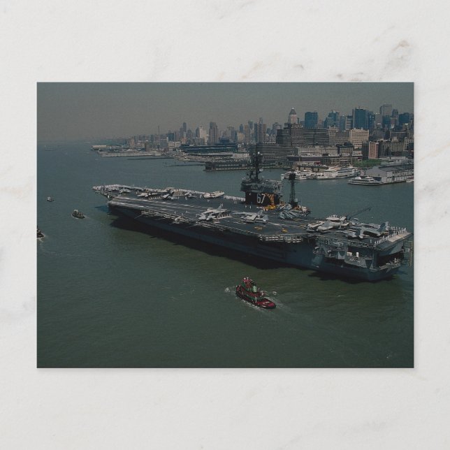 Carte Postale USS John F. Kennedy", entrant dans le Hudson R de  (Devant)