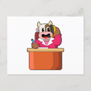 Carte Postale Vache comme secrétaire avec table