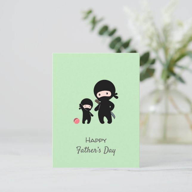 Carte postale verte du père et du fils ninjas (Debout devant)