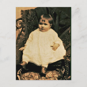 Carte Postale Victorian Baby in White Lace and Linen