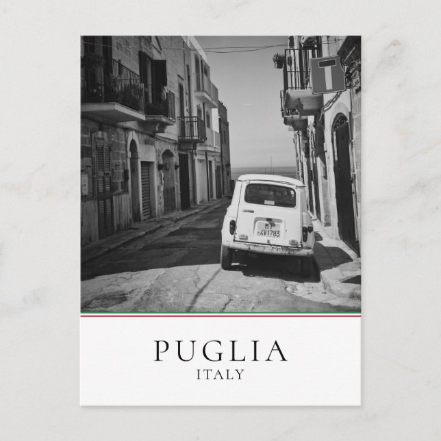 Carte Postale Vieille voiture dans une rue d'Italie en noir et b (Devant)