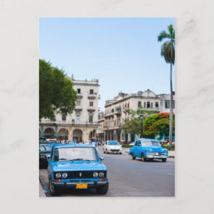 Carte Postale Vieilles voitures dans les rues de La Havane