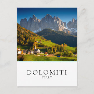 Carte Postale Village de montagne des Dolomites à l'automne