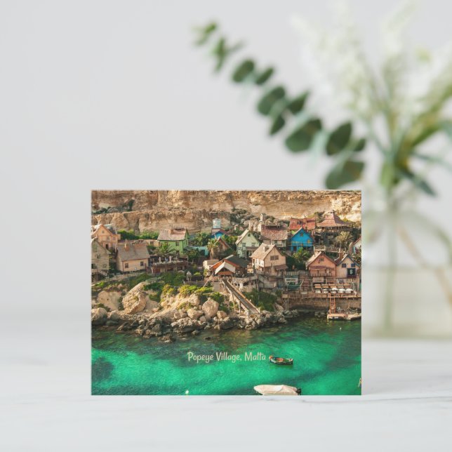 Carte Postale Village Popeye, Malte (Debout devant)