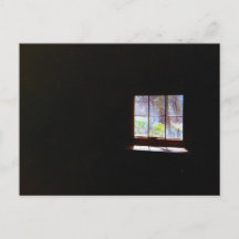 Carte postale vintage de fenêtre jonquille