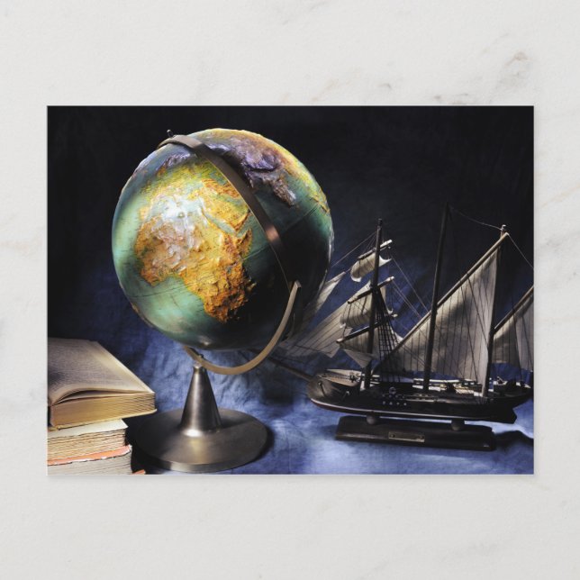 Carte Postale Vintage still life with globe (Devant)