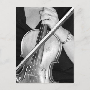 Carte Postale Violoniste en repos