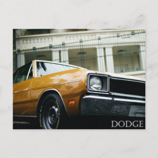 Carte Postale voiture vintage jaune