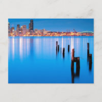 Vue de l'heure bleue sur le centre-ville de Seattl