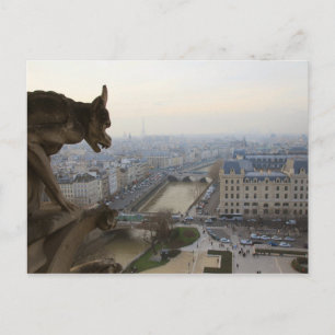 Carte Postale Vue de Paris avec Gargoyle Notre Dame de Paris