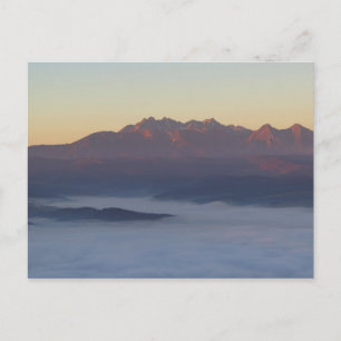 Carte Postale Vue du lever du soleil des Tatras sur les montagne