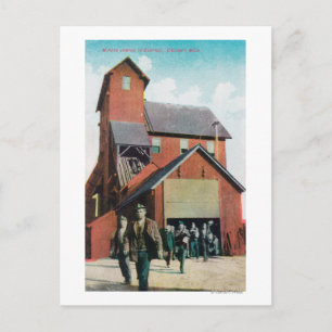 Carte Postale Vue extérieure d'une mine, travailleurs sortant