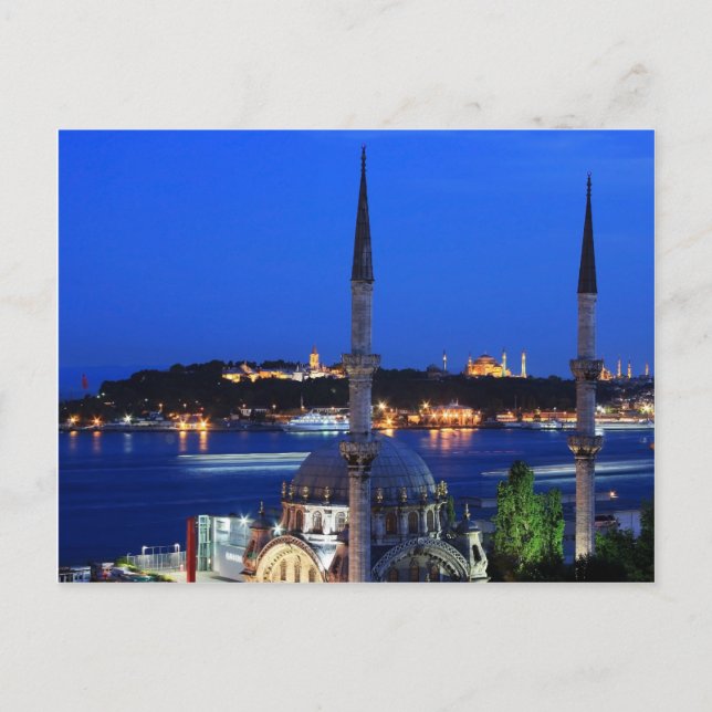 Carte Postale Vue nocturne des lieux populaires d'Istanbul (Devant)