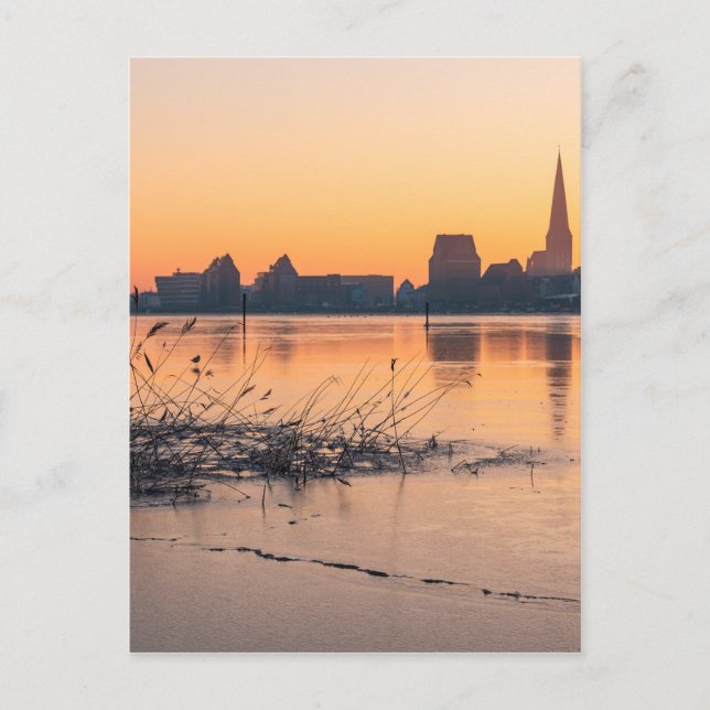 Carte Postale Vue sur Rostock au lever du soleil (Devant)
