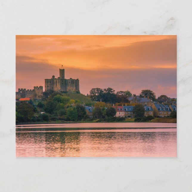 Carte Postale Warkworth Village et Château au coucher du soleil (Devant)