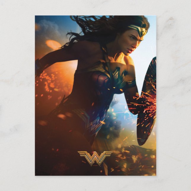 Carte Postale Wonder Woman court sur le champ de bataille (Devant)