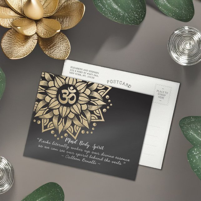 Carte Postale Yoga Méditation Instructeur or Mandala Om Symbole (Créateur téléchargé)