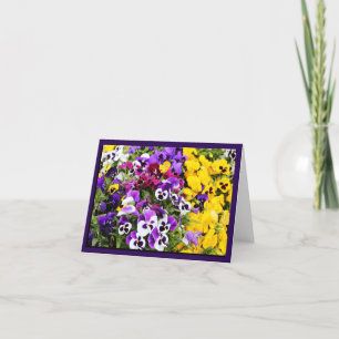 Carte pour notes coloré de fleurs de pensées