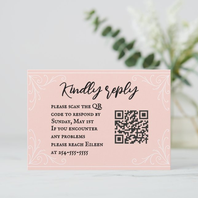 Carte RSVP de mariage de code QR Blush Satin (Debout devant)