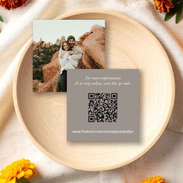 Carte RSVP du code QR du sud-ouest moderne (Modern Southwestern QR Code RSVP Card by Fiesta Valley Print)
