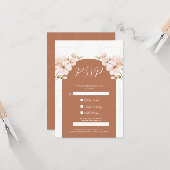 Carte RSVP en Terracotta islamique Floral Nikah QR (Devant/Arrière en situation)