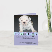Salutations d'anniversaire de chiot de bouledogue