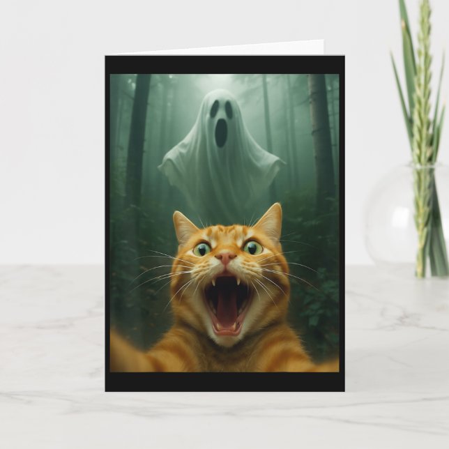 Carte Scared Cat Selfie With Ghost _ Funny Halloween Cos (Devant)