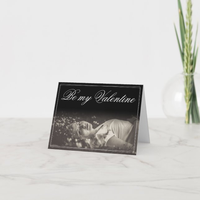 Carte Sois ma Saint-Valentin - jeune femme menteuse (Devant)