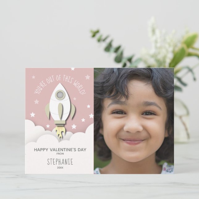 Carte Sortie de ce monde roquette rose Valentine Photo (Debout devant)