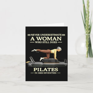 Carte Sous-estimer une femme qui fait du pilates dans le