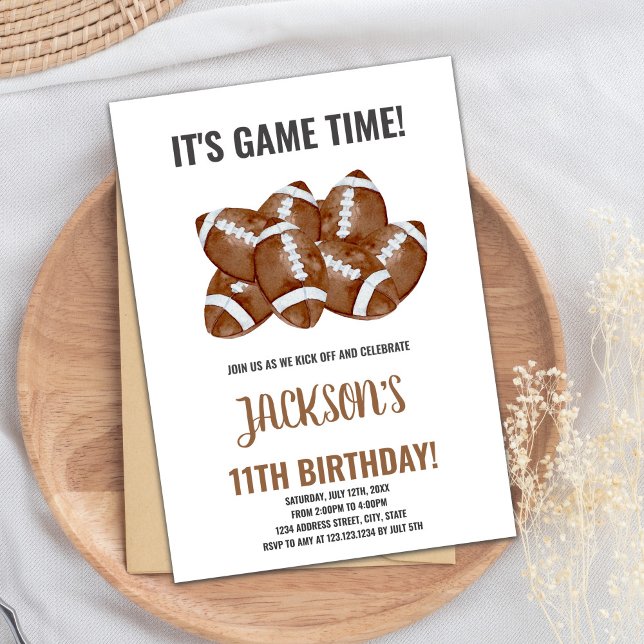 Carte Sport Boys avec Jour de Jeu (Football Balls Football Birthday Invitations)