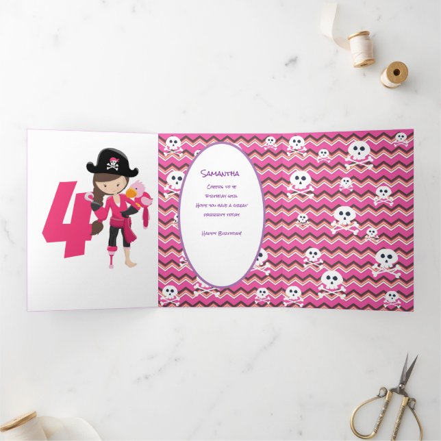 Carte Trois Volets Pâte rose Parties scintillant Pirate Girl 4e anniv (Intérieur)