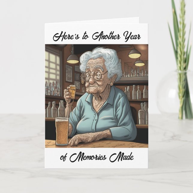 Carte Un autre anniversaire | Drôle Vielle Dame à boire  (Devant)