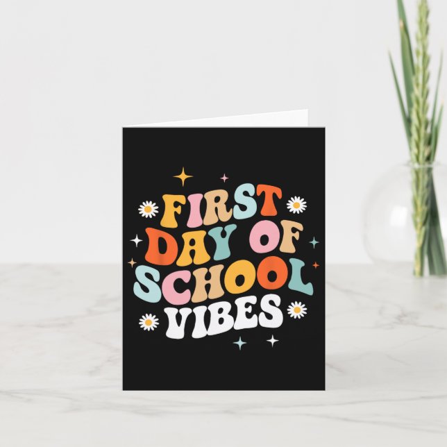 Carte Vibes de première journée d'école dans un style ré (Devant)