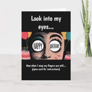 Carte Visage de dessin avec joyeux anniversaire dans les