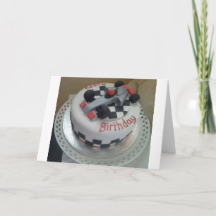Carte voiture de course d'anniversaire heureuse