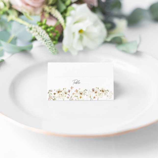 Cartes de table de mariage vierges aux fleurs sauv (Créateur téléchargé)