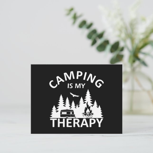 Cartes Pour Fêtes Annuelles Camping est ma thérapie drôle slogan de camper (Debout devant)