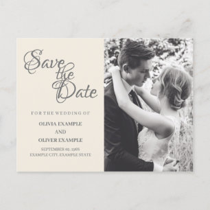 Cartes Pour Fêtes Annuelles Couple de mariés s'embrassant en monochrome