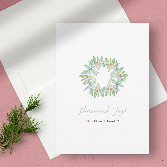 Cartes Pour Fêtes Annuelles Couronne botanique à l'aquarelle et baies de Noël (Personalized Christmas cards watercolor wreath art by Victoria Grigaliunas of Do Tell A Belle)