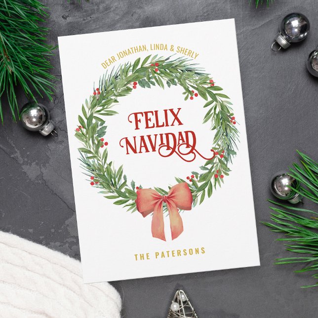 Cartes Pour Fêtes Annuelles Couronne classique rustique Nom de famille personn (Share the spirit of the season with our holiday greeting card featuring a beautiful Christmas wreath)