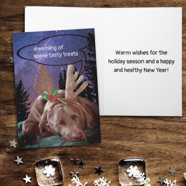 Cartes Pour Fêtes Annuelles Dreaming Chocolate Lab Avec Antlers Photo (Créateur téléchargé)