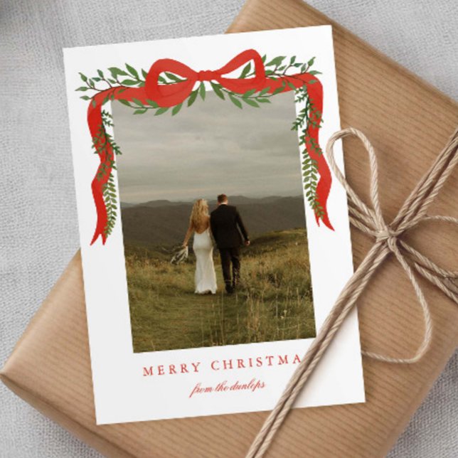 Cartes Pour Fêtes Annuelles Elégant Bow rouge avec verdure Photo Noël (Elegant red bow with greenery photo Christmas holiday cards.)
